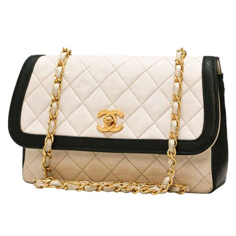 sac chanel noir et blanc|chanel sacs.